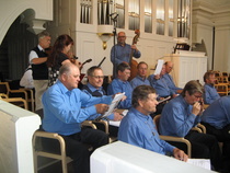 Kansanmusiikkimessu radioitiin suorana Mäntyharjun kirkosta 9.8.2009. Virrensäestykissä mukana Mäntyharjun huuliharpistit. Härppes ja Kompan tahti soittivat kaksi kappaletta.